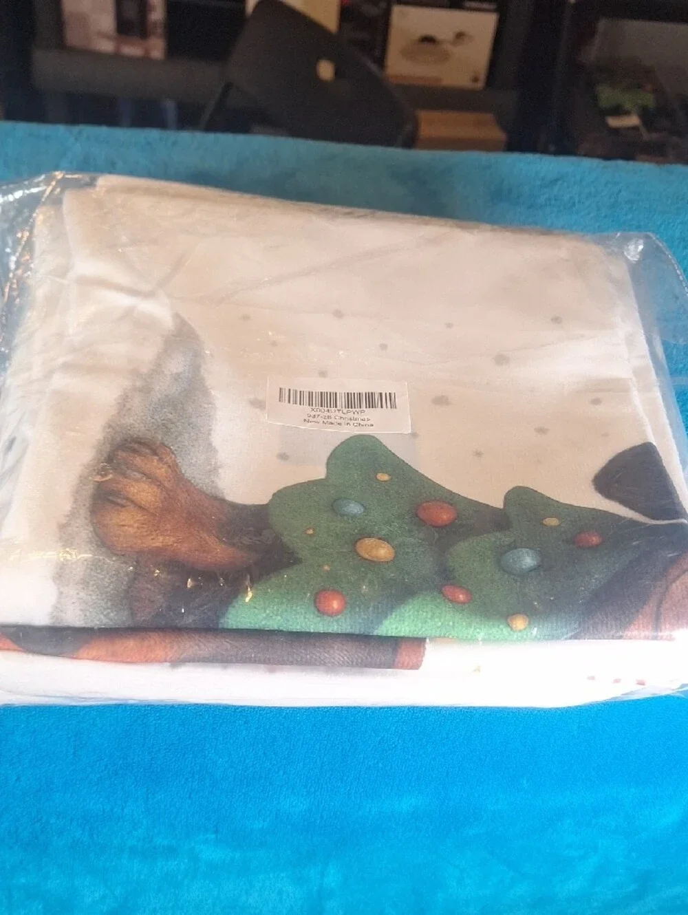 Qiong Meng Merry Woofmas Dachshund Christmas Pillow Covers - Set of 4, White